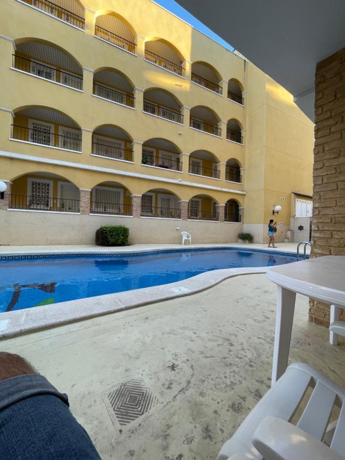 Casa Amarela Guesthouse, อัลกอร์ฟา ภายนอก รูปภาพ