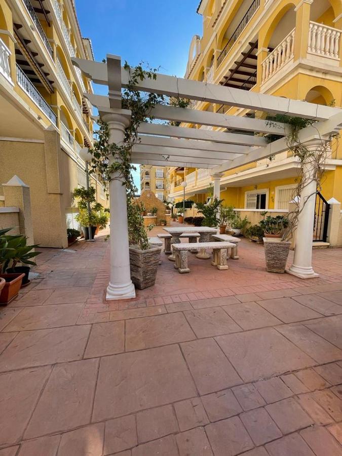 Casa Amarela Guesthouse, อัลกอร์ฟา ภายนอก รูปภาพ