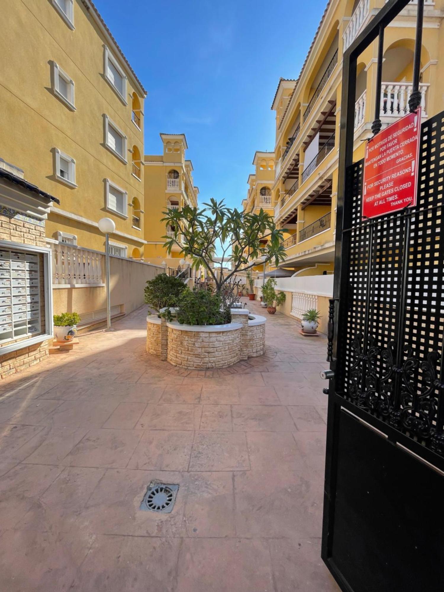 Casa Amarela Guesthouse, อัลกอร์ฟา ภายนอก รูปภาพ